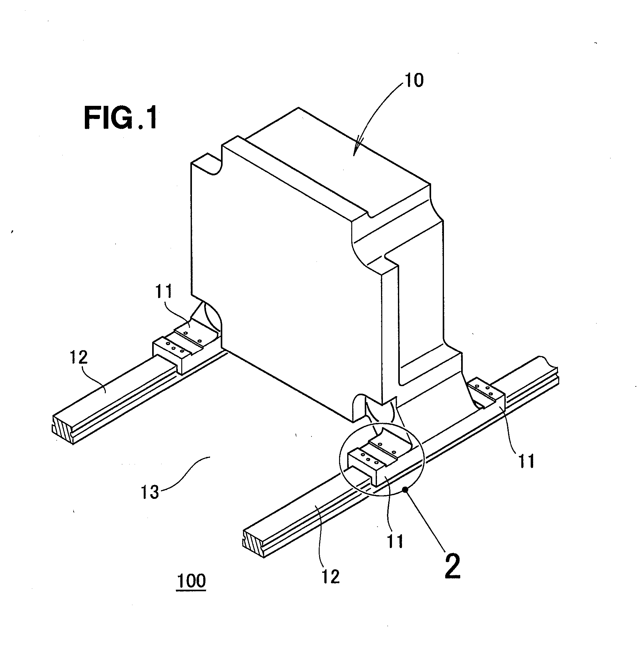 Movable platen support structure for injection molding apparatus