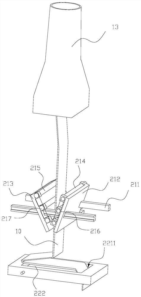 Intermittent cloth storage and centralized cloth discharging device for cloth dyeing and cloth circulation dyeing machine