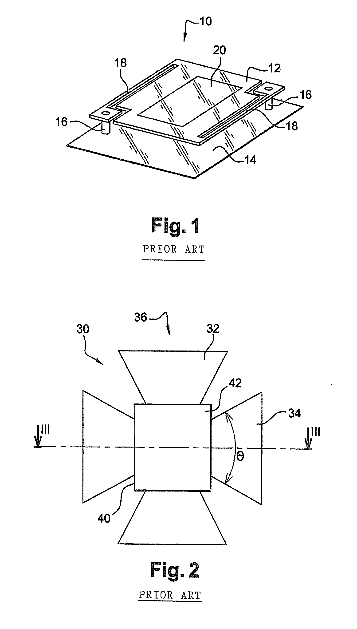 Bolometric detector for detecting electromagnetic radiation in the region extending from infrared to terahertz frequencies and an array detection device comprising such detectors