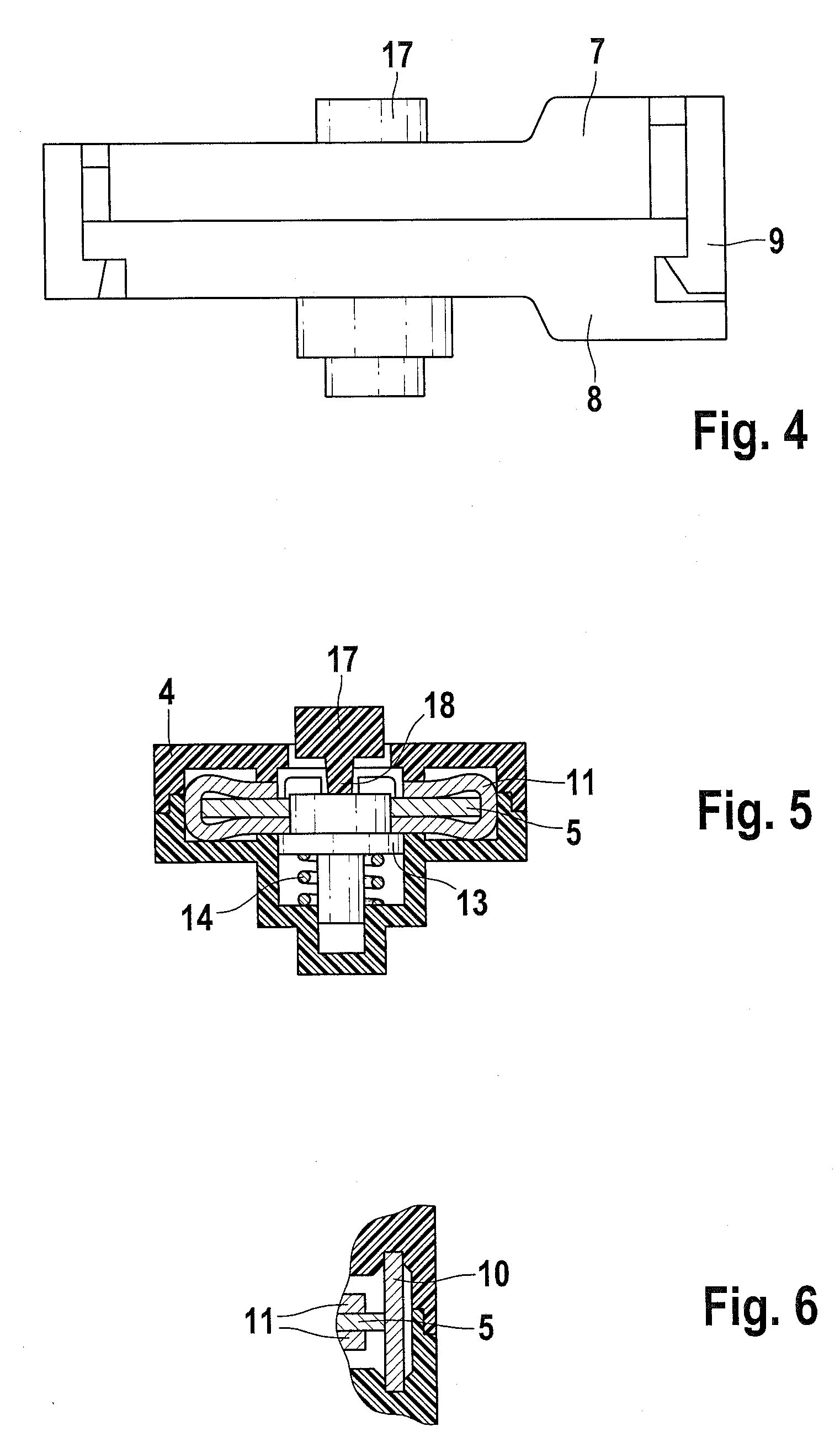 Reciprocating saw with fastening device for a saw blade