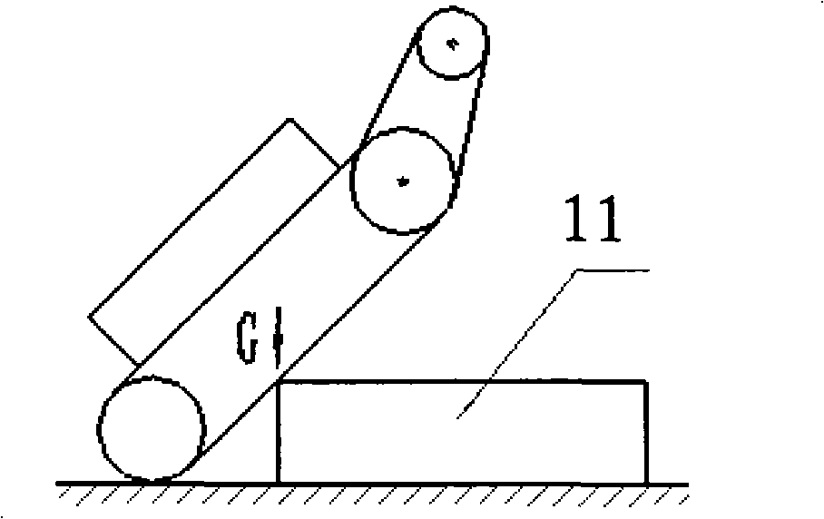 Mobile robot and obstacle surmounting method thereof