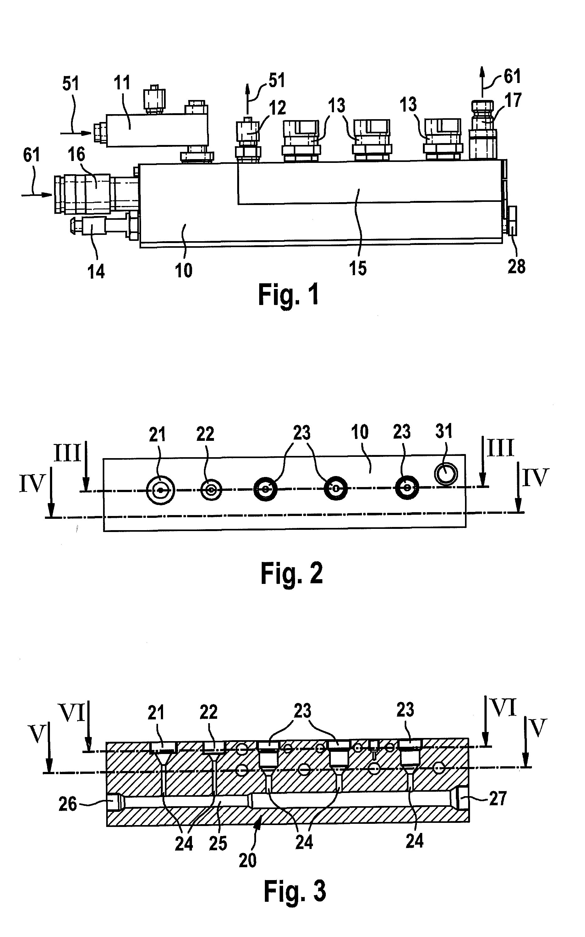 Fuel accumulator block for testing high-pressure components of fuel injection systems