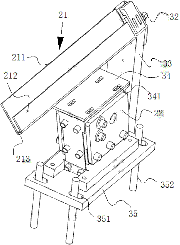 Leaning type automatic feeding device for down lamp springs