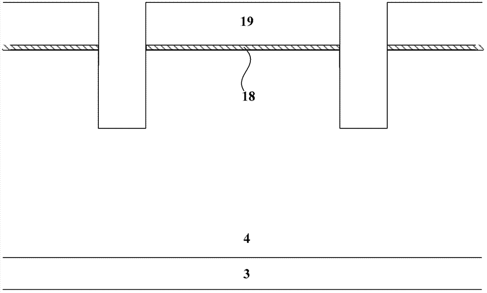 Low grid-drain capacitance grooved metal oxide silicon (MOS) device and manufacturing method thereof