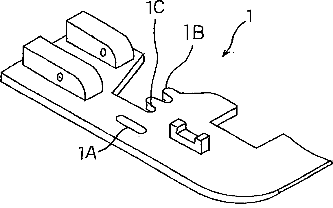 Zero thread ring holder for chain type stitch sewing machine