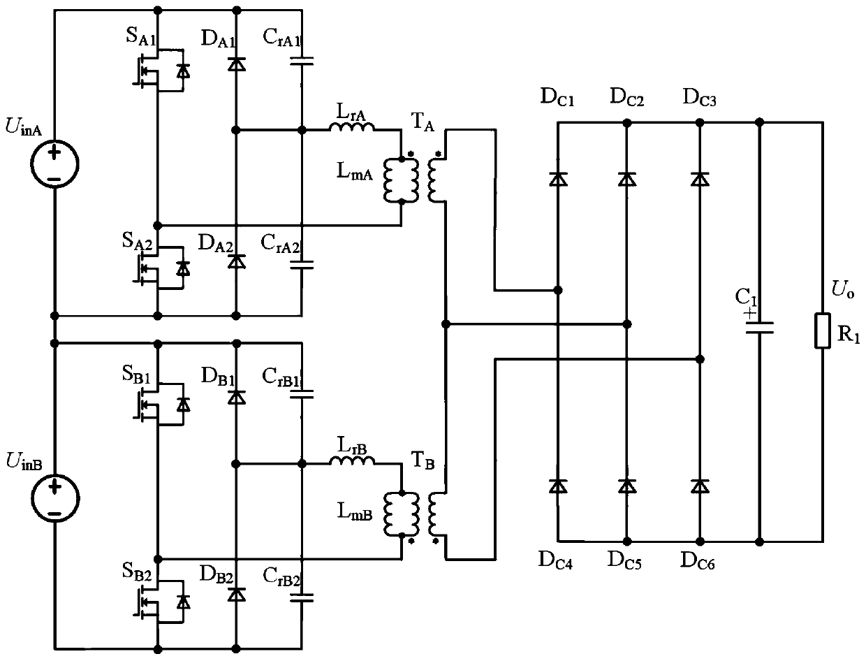Wide-voltage isolation type DC-DC converter with automatic current limiting function