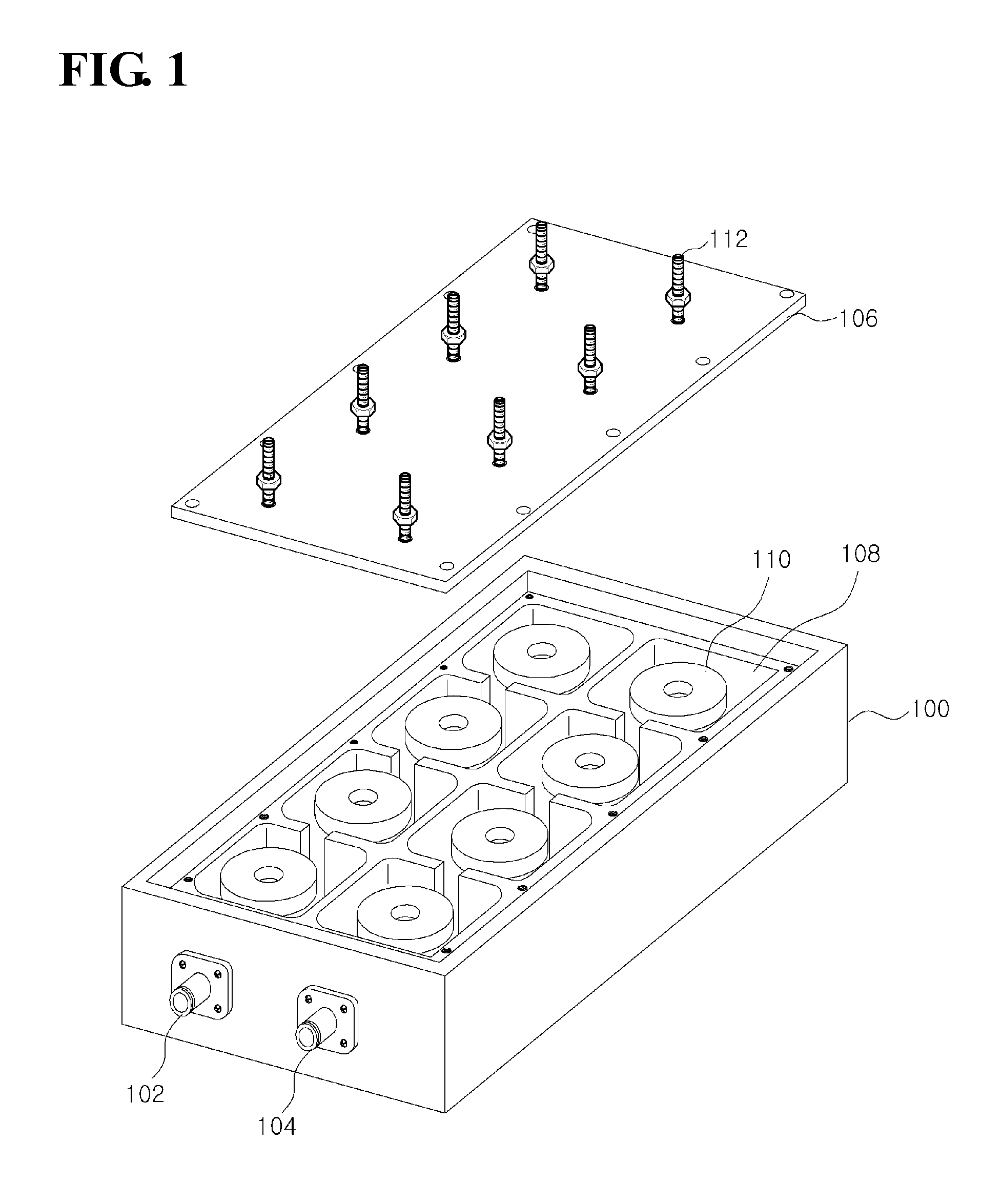 Tuning bolt ground connection structure and RF cavity filter including same