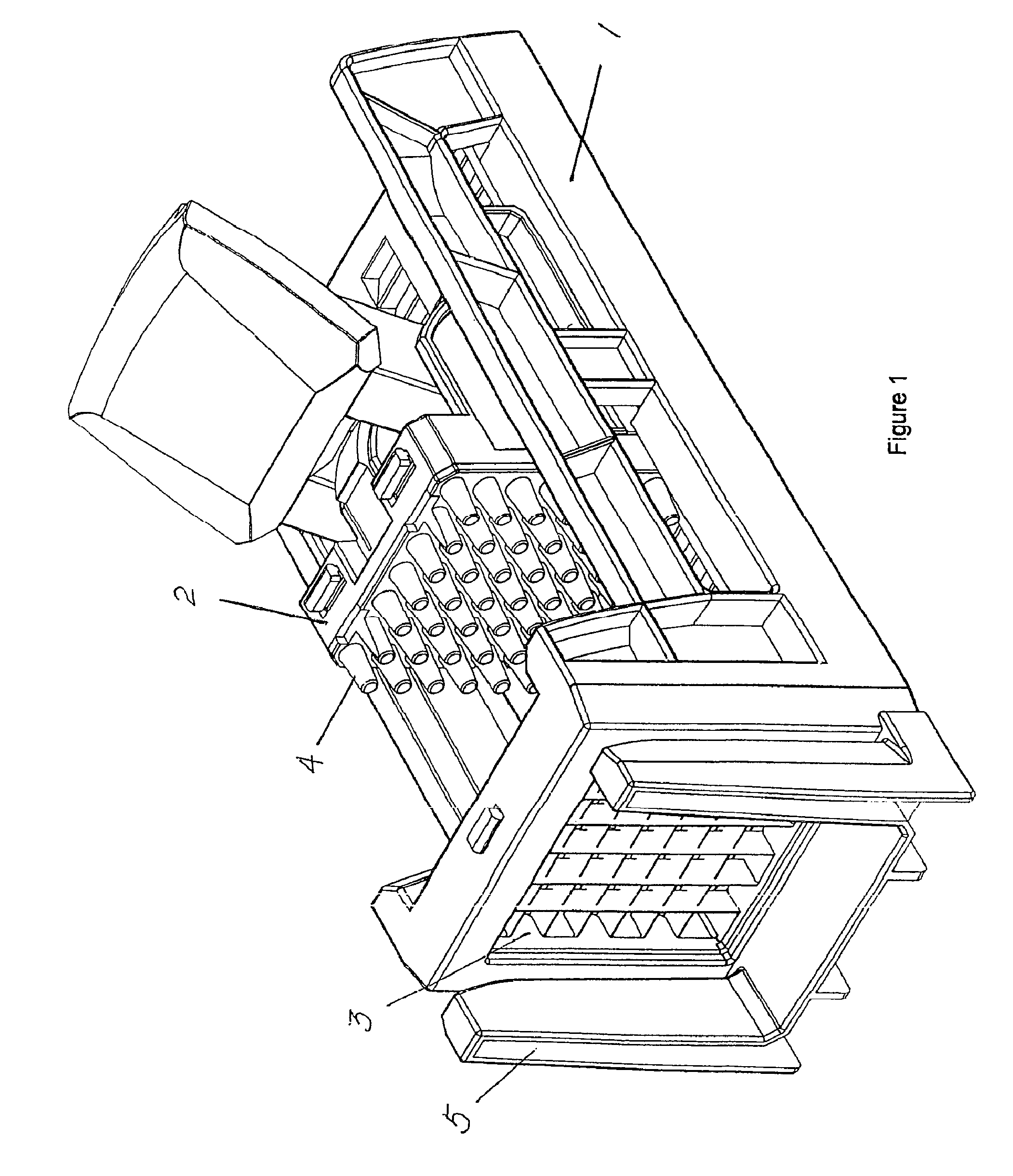 Hand-operated cutting apparatus