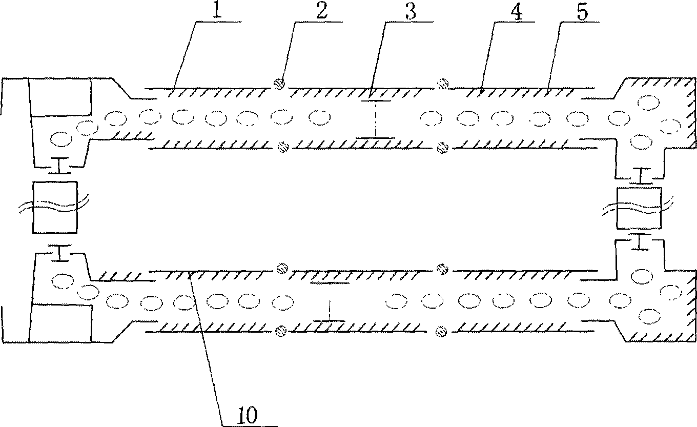 Plastic extrusion and welding heat-insulation plate with inner lining and assembly method thereof