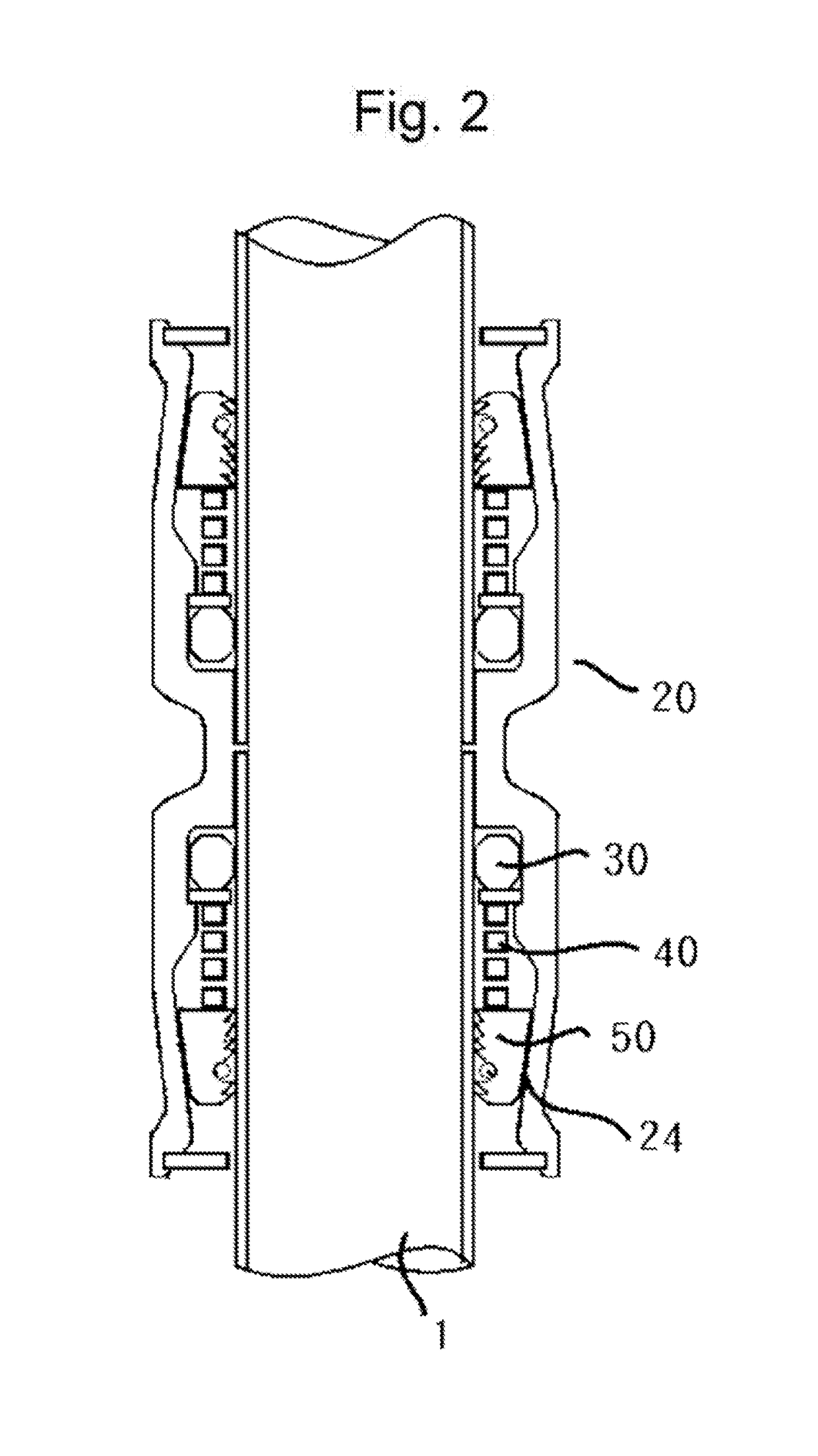 Pipe connecting device using rotary wedge