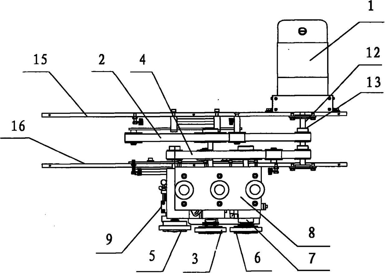 Capping machine with synchronous tensioning mechanism