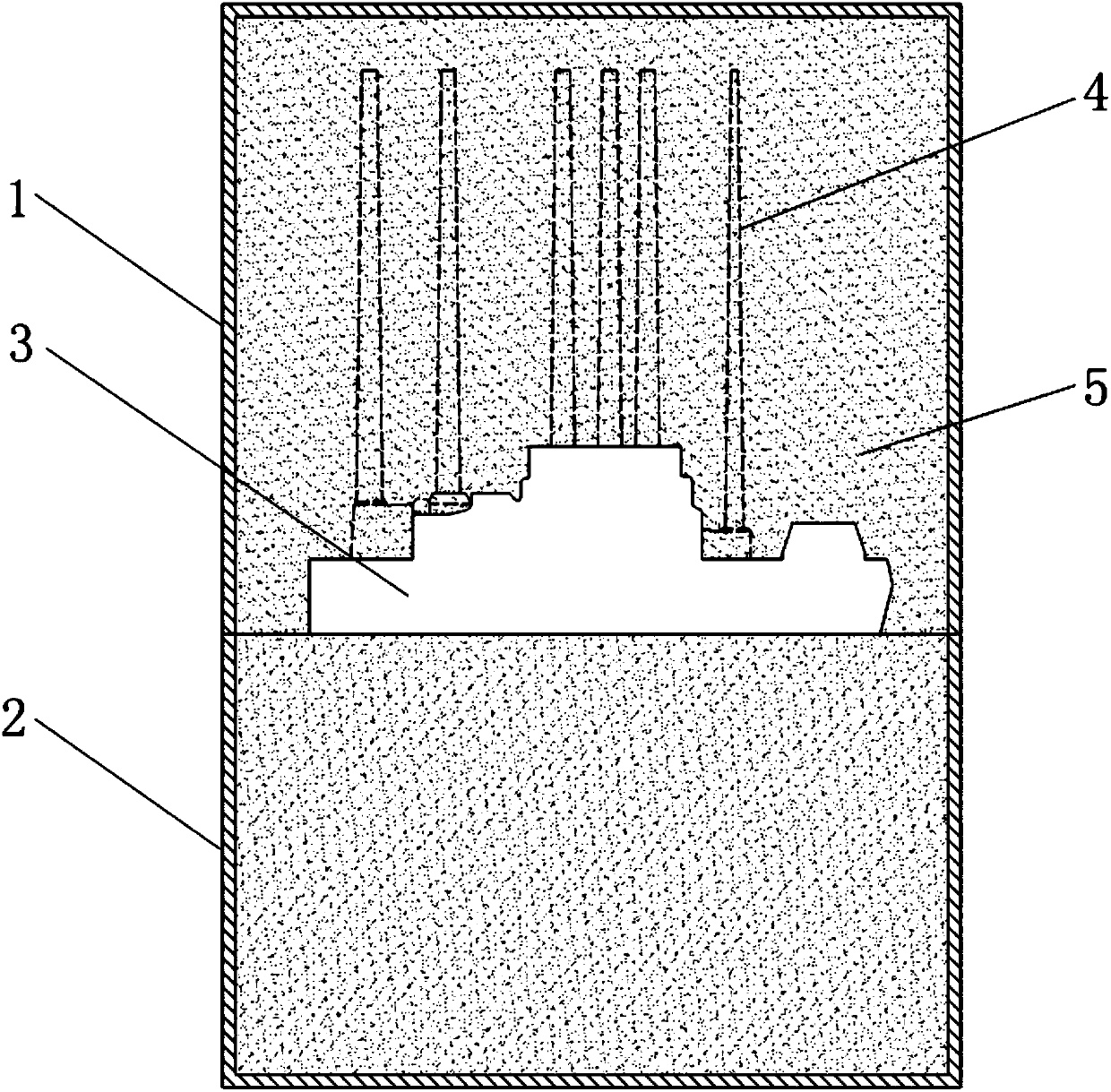 Spraying-free and mould-cavity-venting-free tidal sand casting process and casting mould