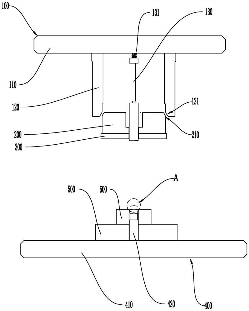 Stainless steel mesh punching device and method and stainless steel mesh