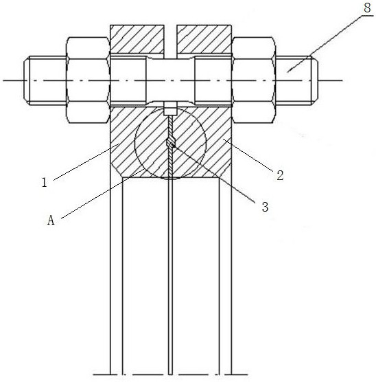 Reliable flange sealing structure for heat exchanger unit pipeline