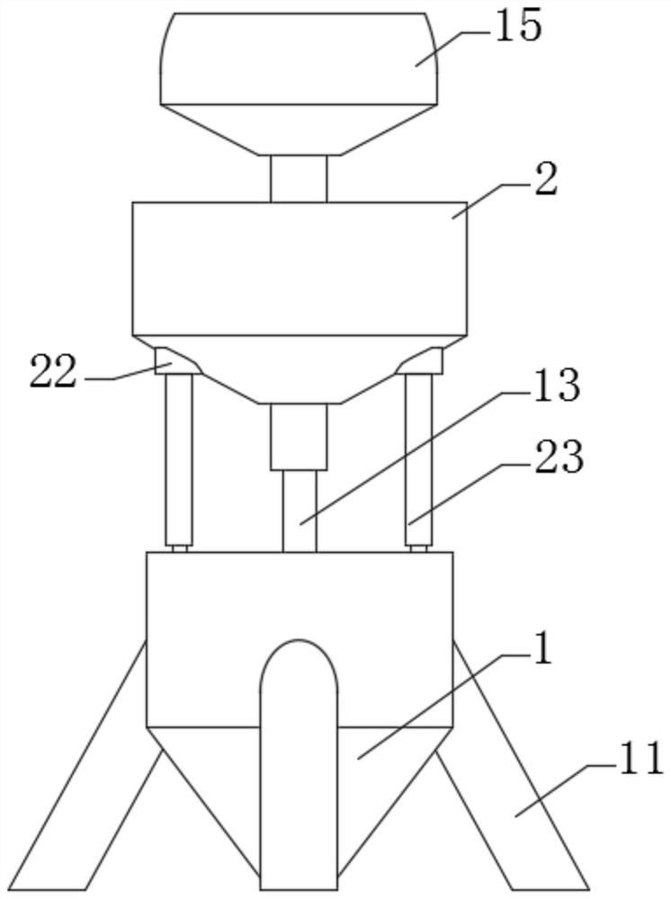 Smashing device for artificial diamond production