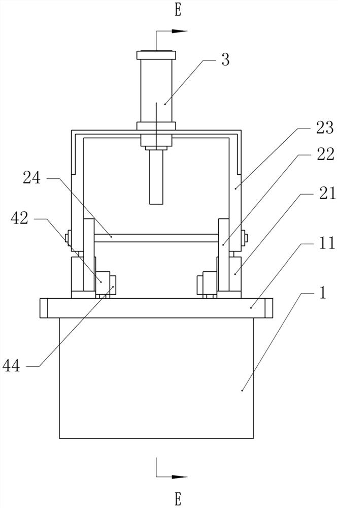 Punching mechanism for automobile reinforcing plate machining