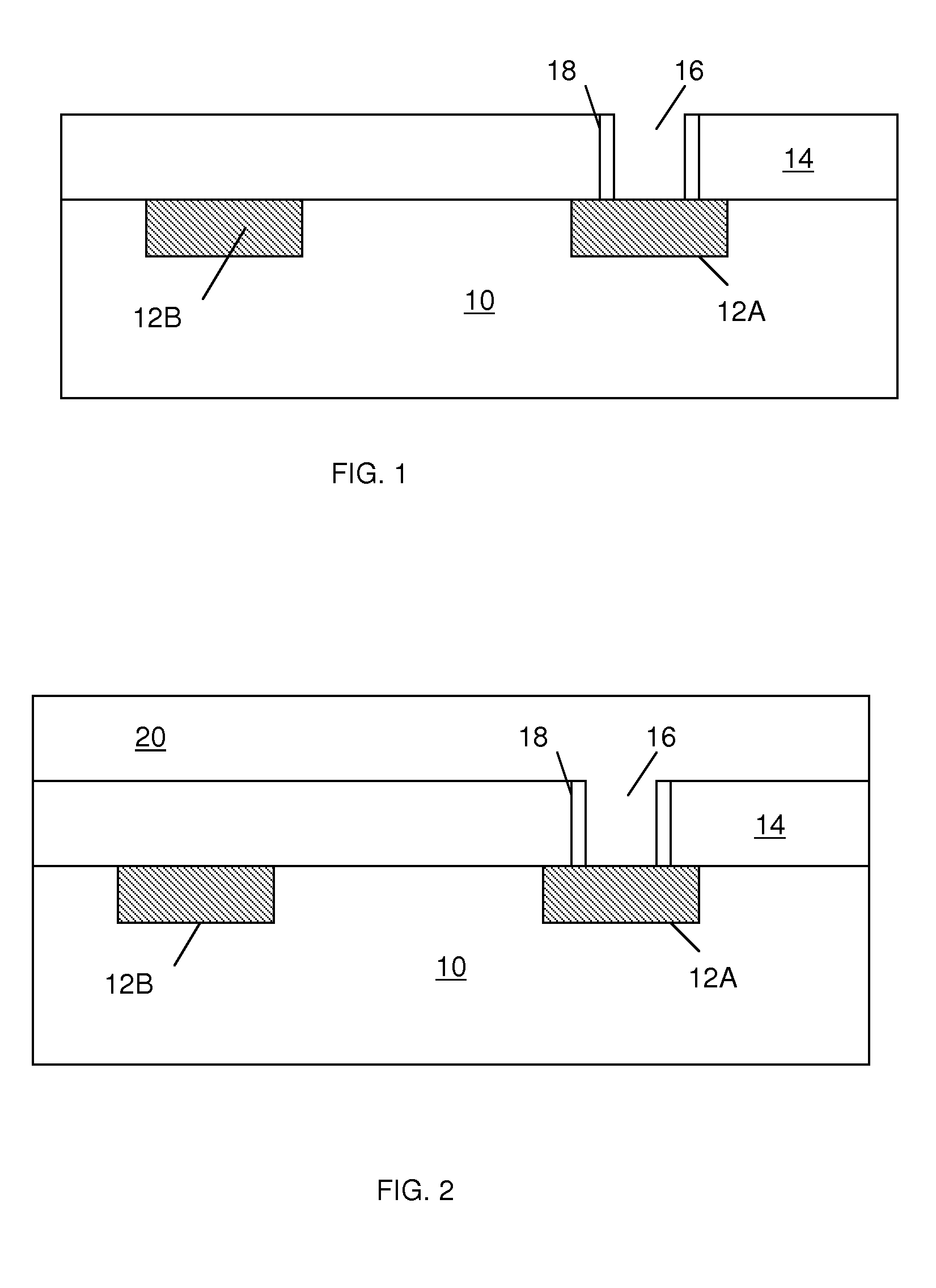 Three dimensional vertical e-fuse structures and methods of manufacturing the same