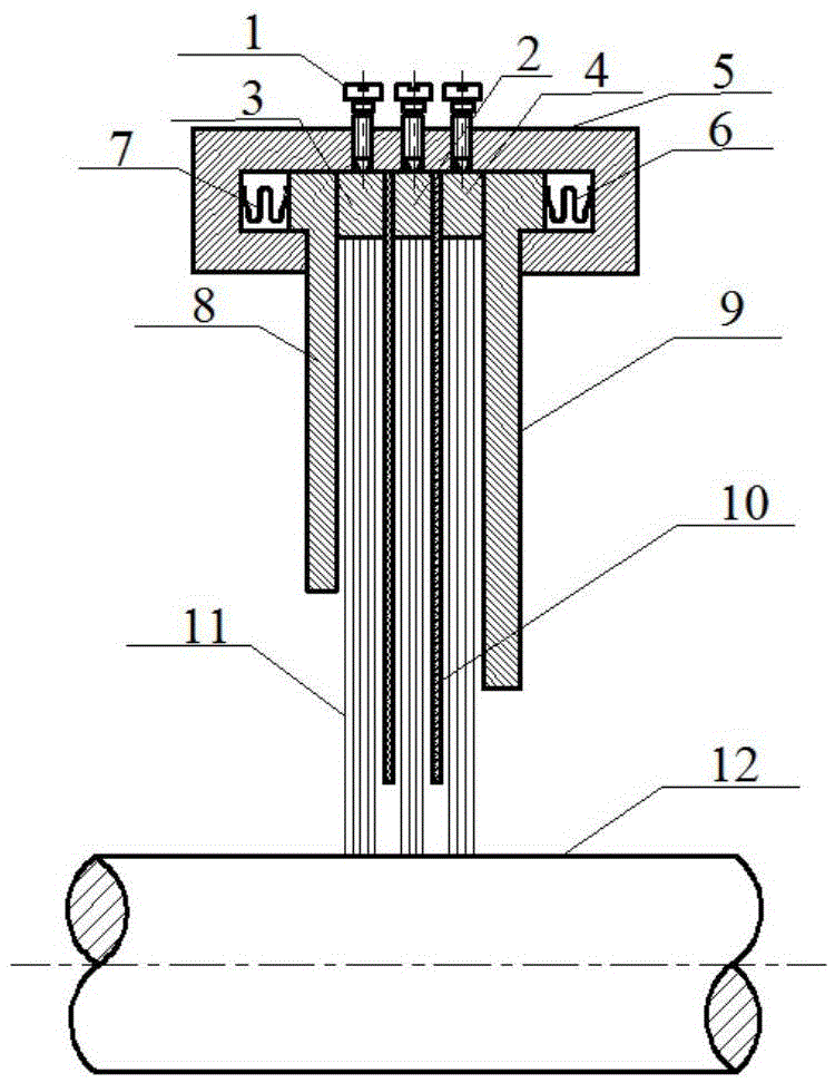 Combined type brush sealing structure with radially adjustable brush wire bundle