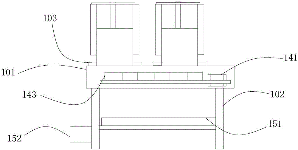 Dough slicing machine