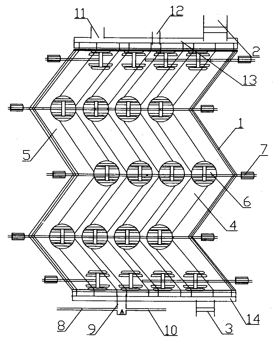 Gravity-pushed coal-material decomposing device