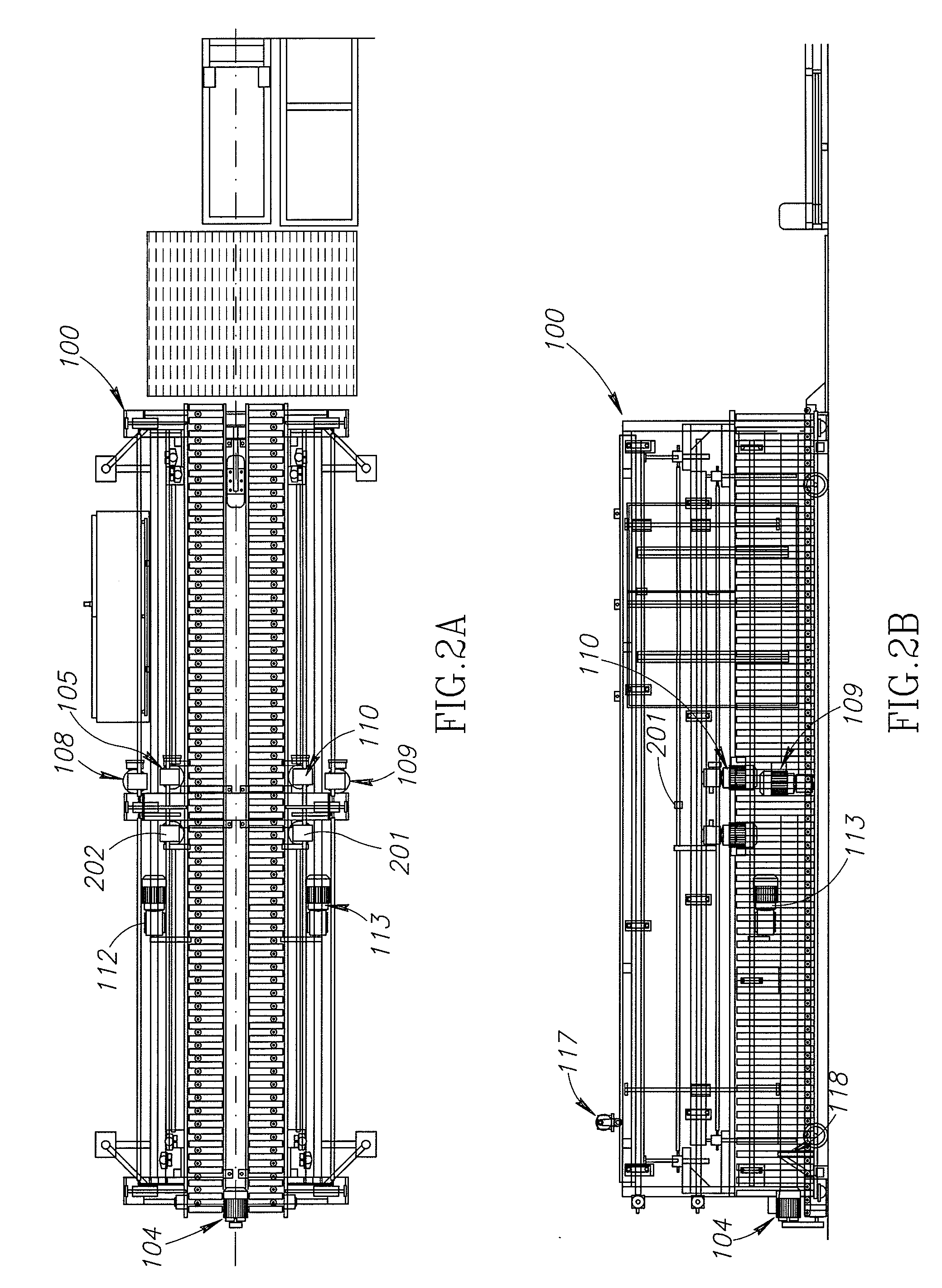 Apparatus and method for packaging siding panels