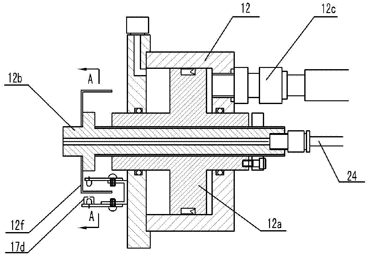 Automatic tool changing mechanism with manipulator