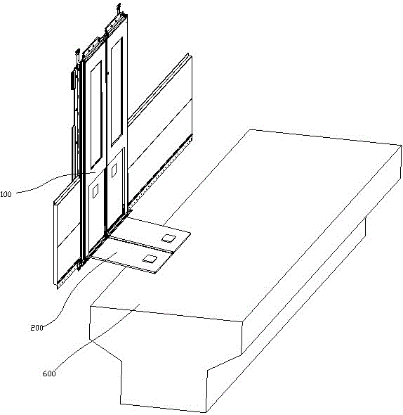 A lateral escape door structure in passenger compartment of rail transit train