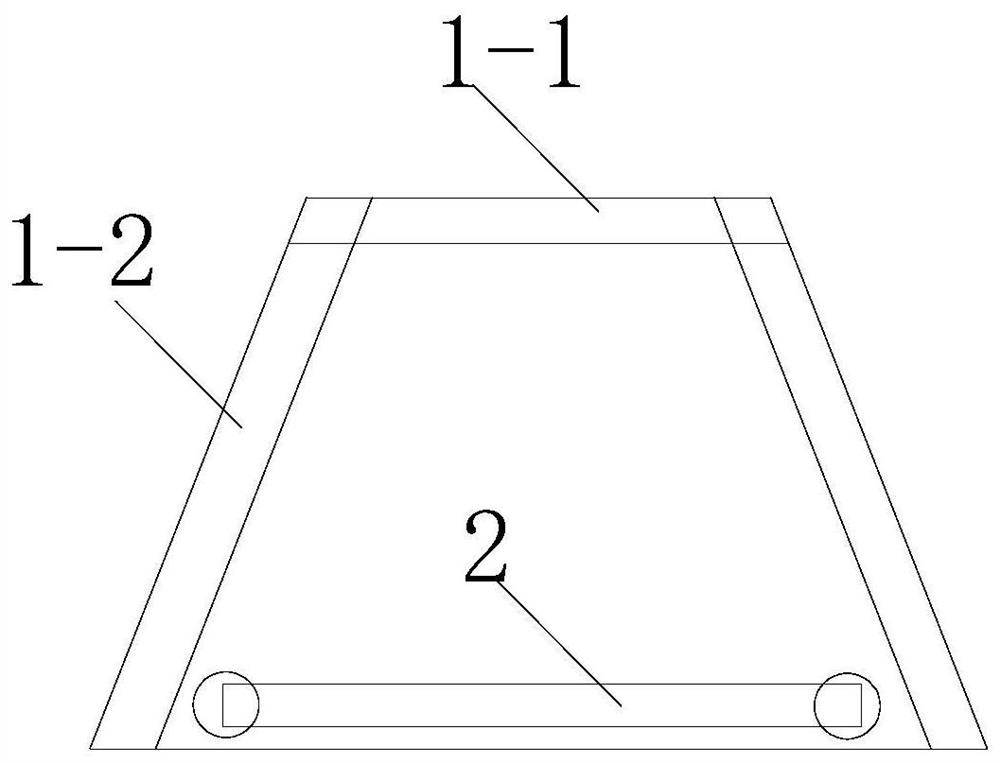 Three-dimensional mask with large mouth space and production method thereof