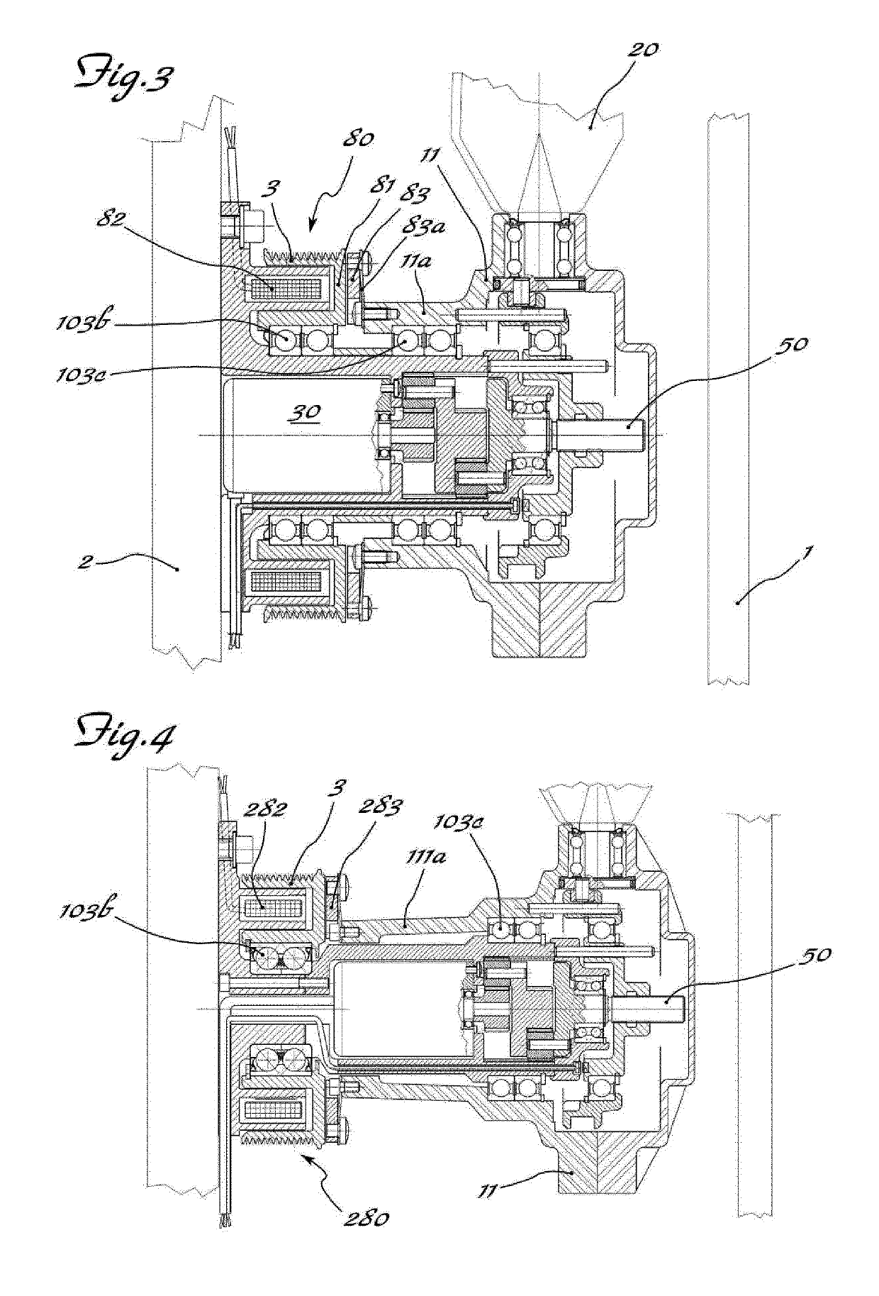 Apparatus for actuating and controlling the rotation of blades of fans for cooling the coolant in machines/vehicles