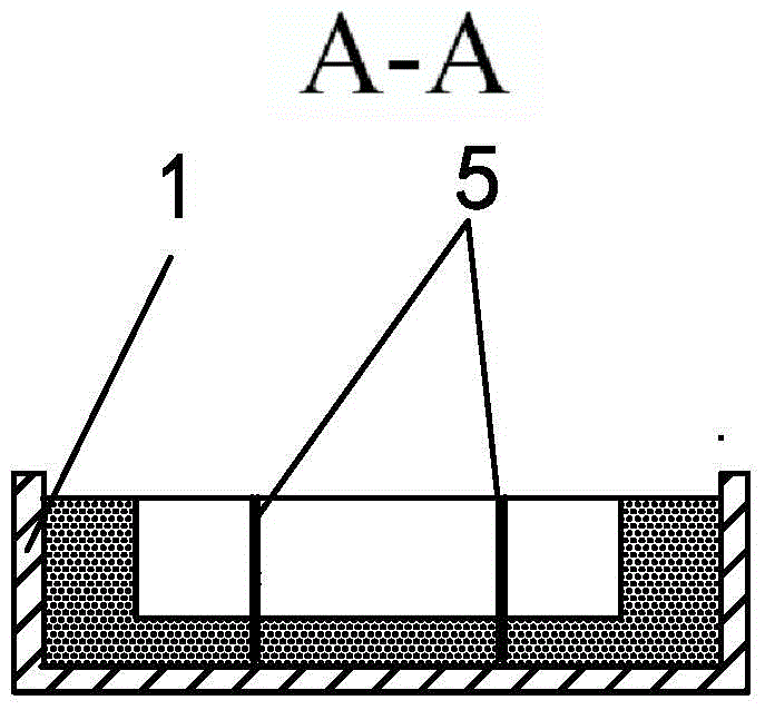 Device for cell membrane permeabilization migration test and forming mould for manufacturing device