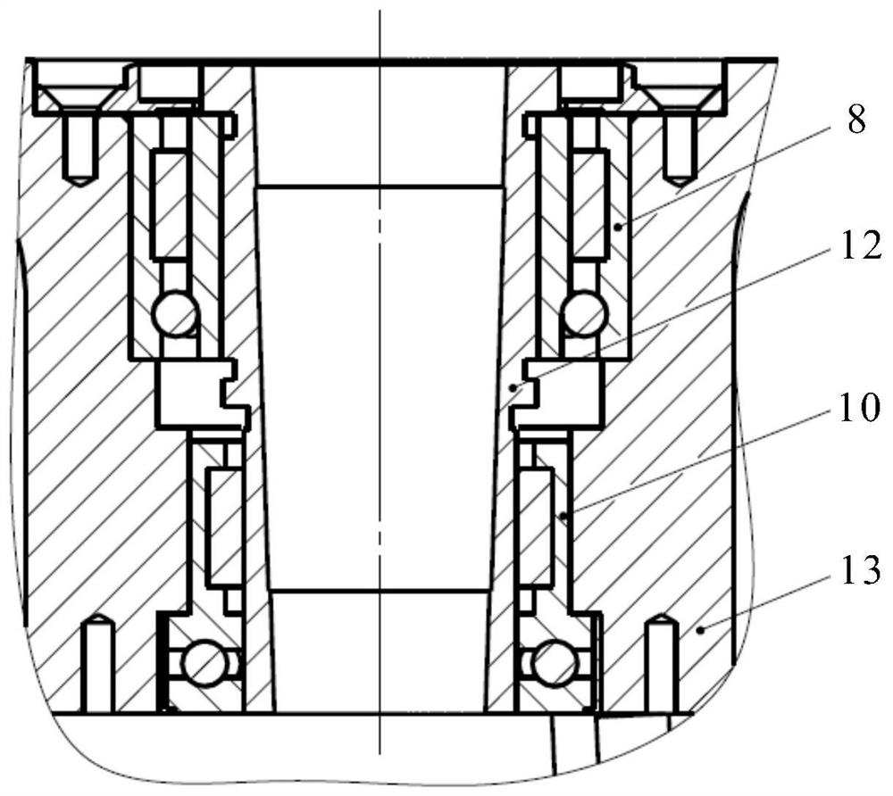 Bearing installer of small cabin and method for installing bearing by adopting installer