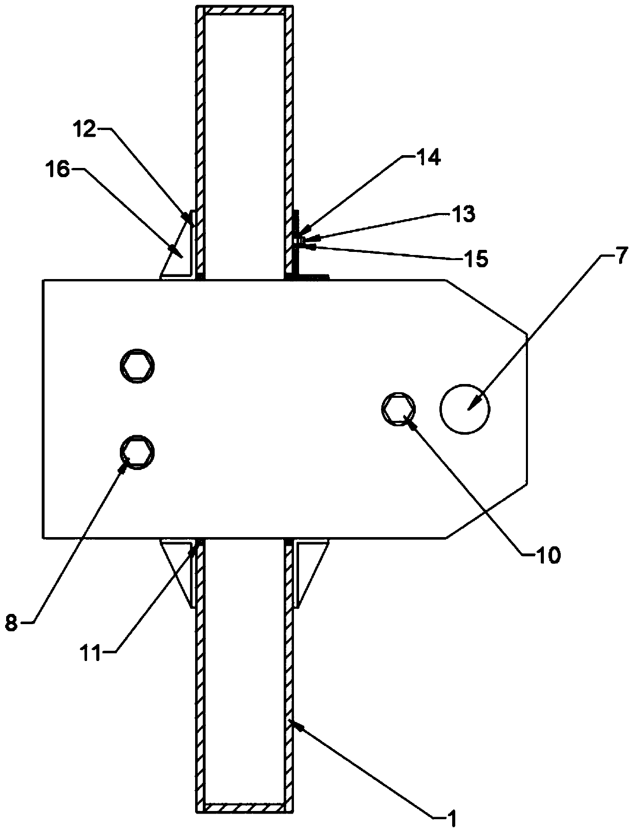 Hoisting assembly applied to an attached lifting scaffold