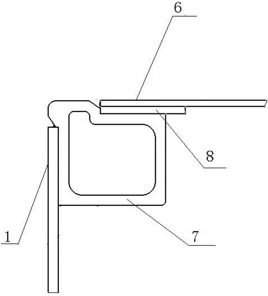 Connection structure for aluminum vehicle body end of rail vehicle