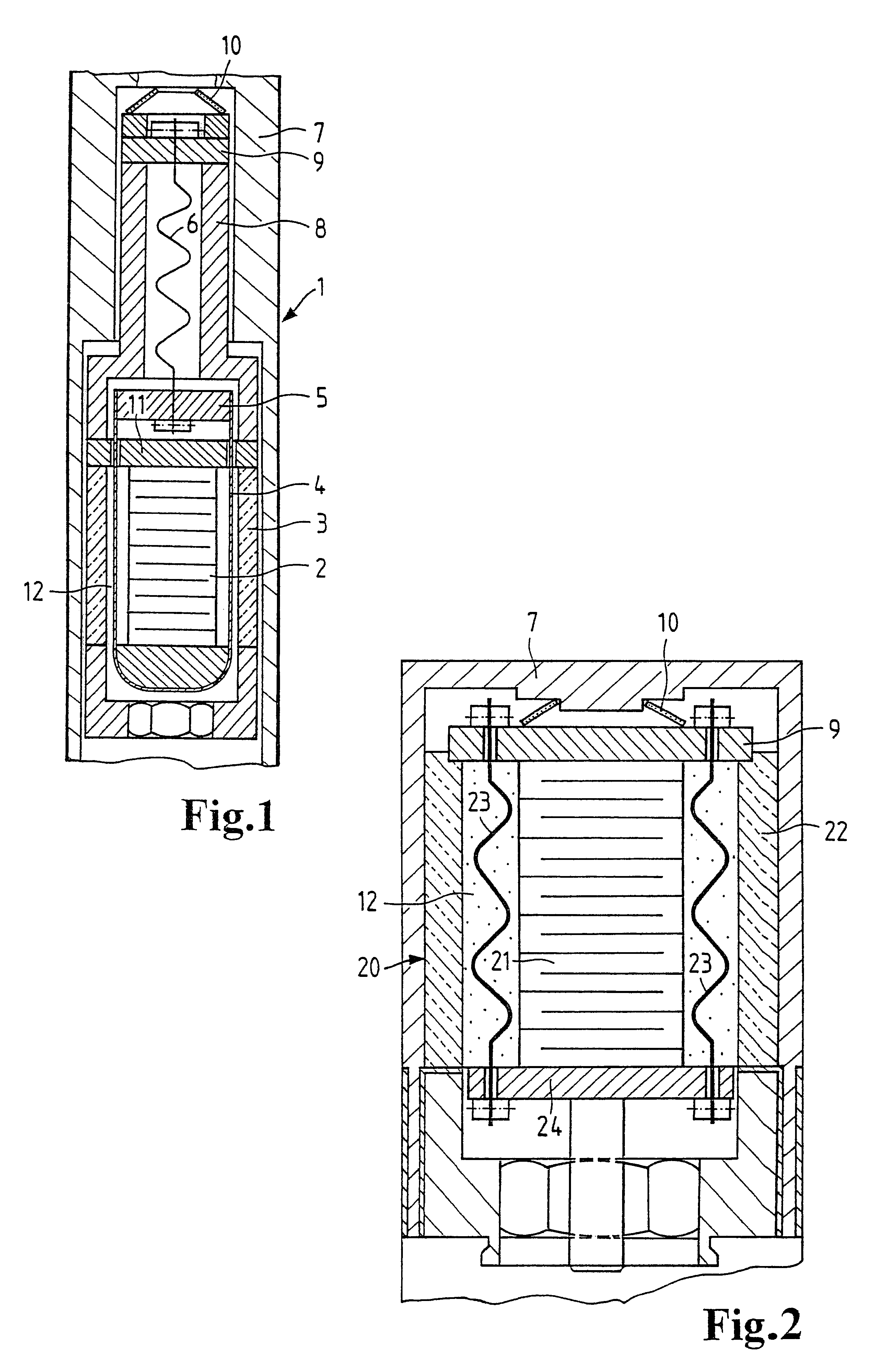 Piezo-actuator comprising a temperature compensator
