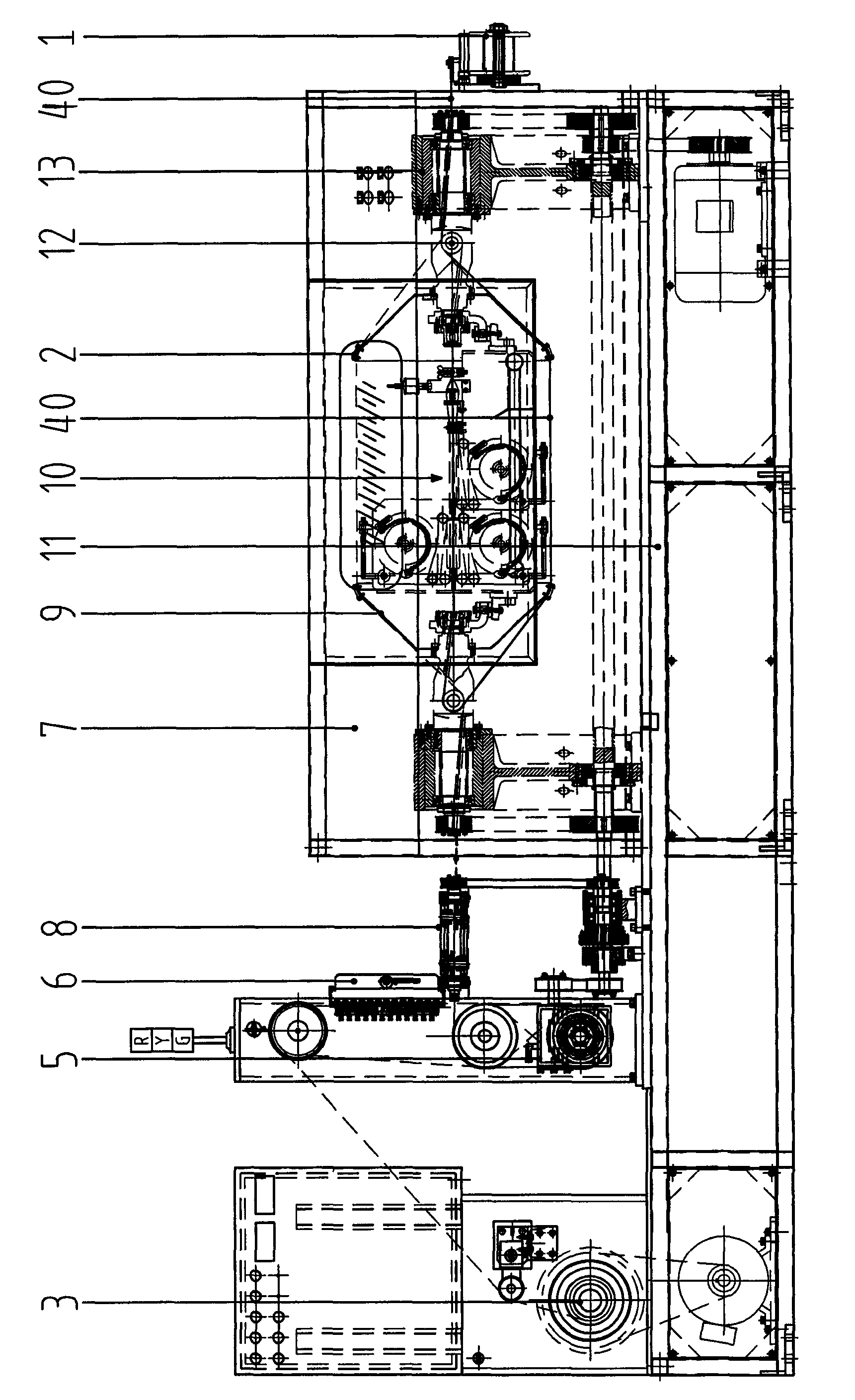 Wire splitting pre-deformation assembly of strand twisting device