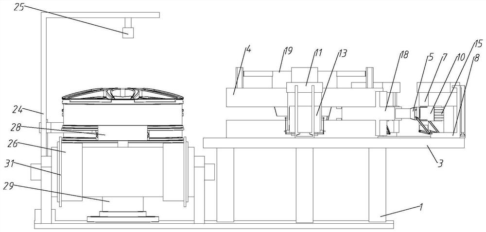 Labeling machine for labeling hub