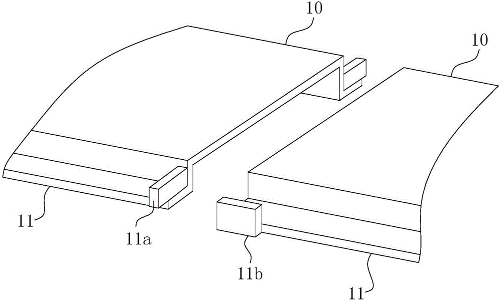 Automatic covering device for cover plates of wire drawing trolley trench