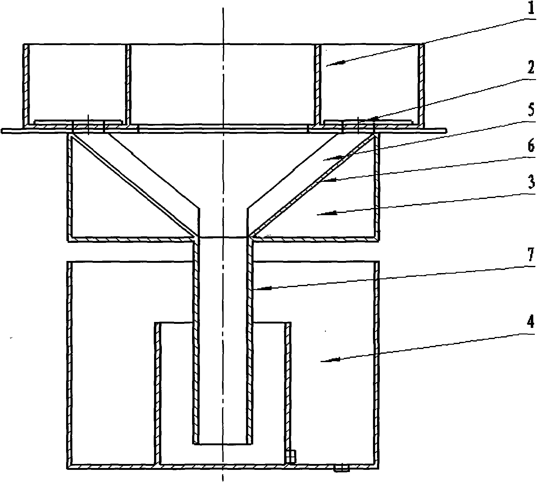 Metal smelting device driven by gravitational potential energy and method thereof