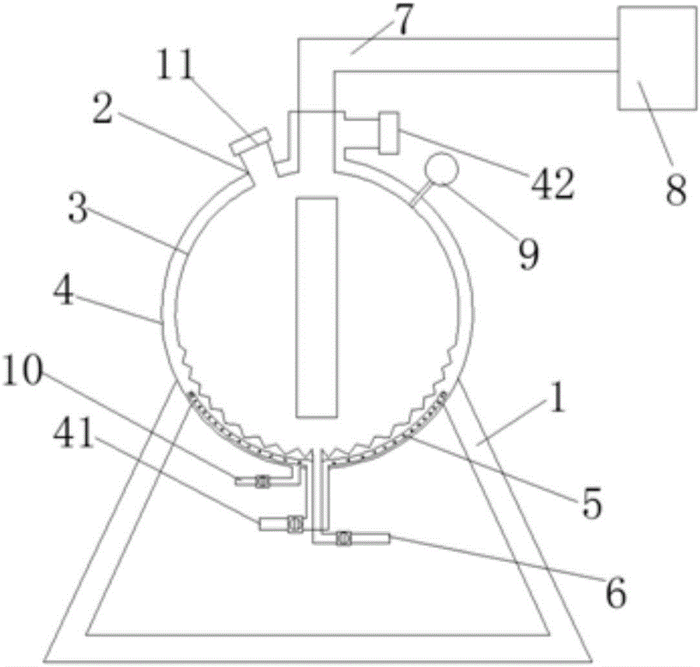 Spherical concentrator capable of being uniformly heated