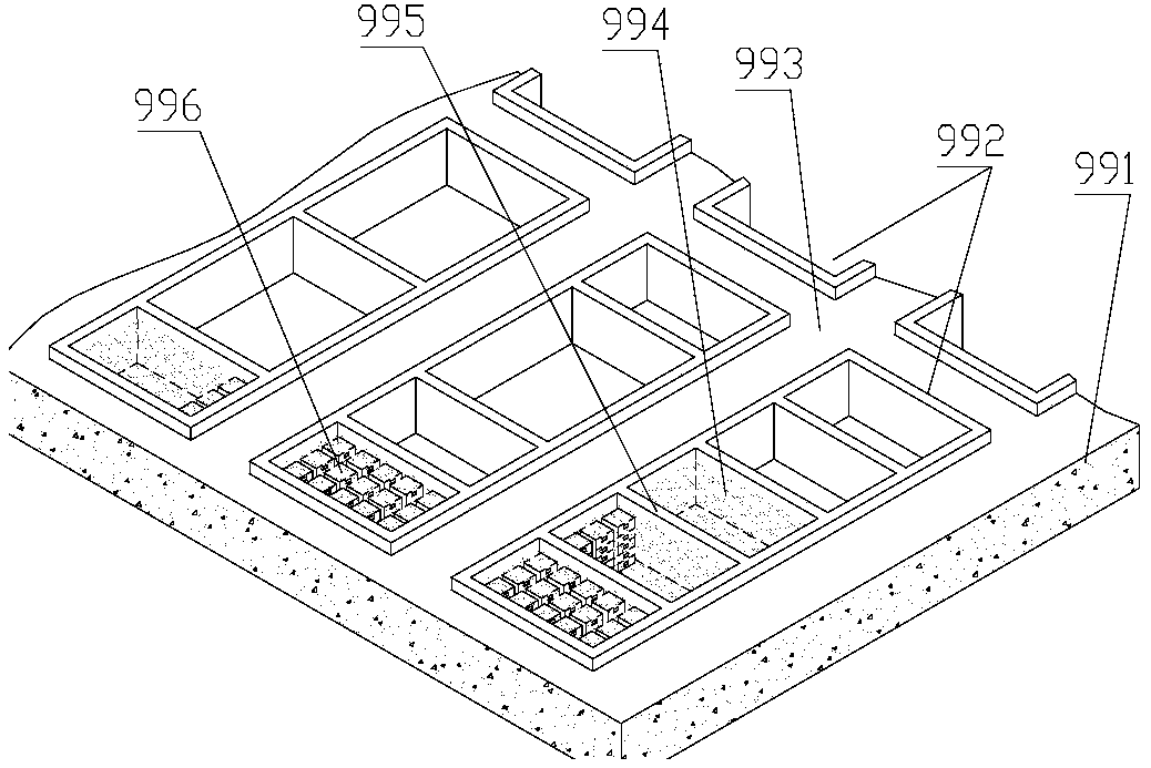 Feeding machine with weighing systems and leaked feed receiving device