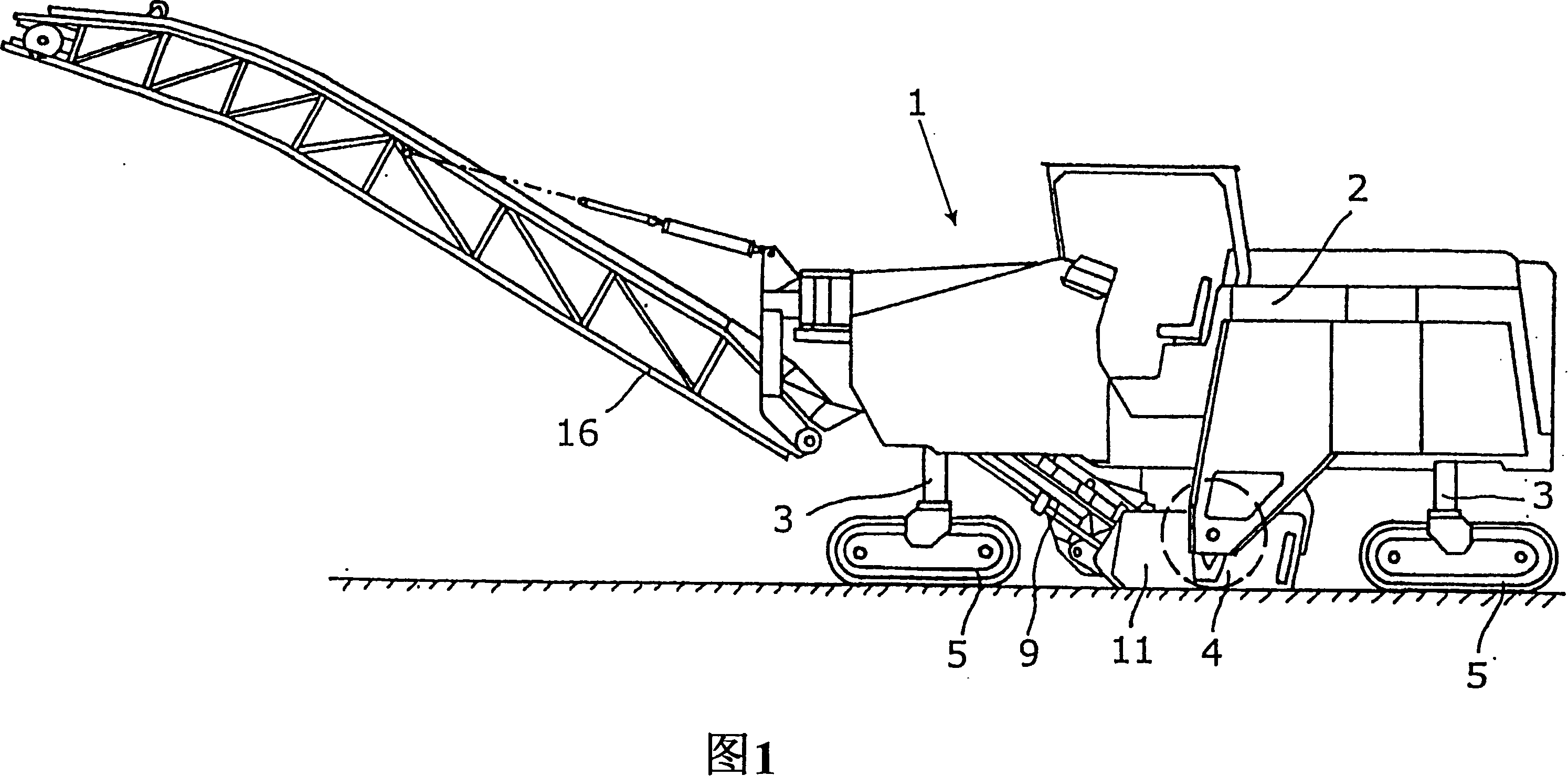 Self-propelled road milling machine