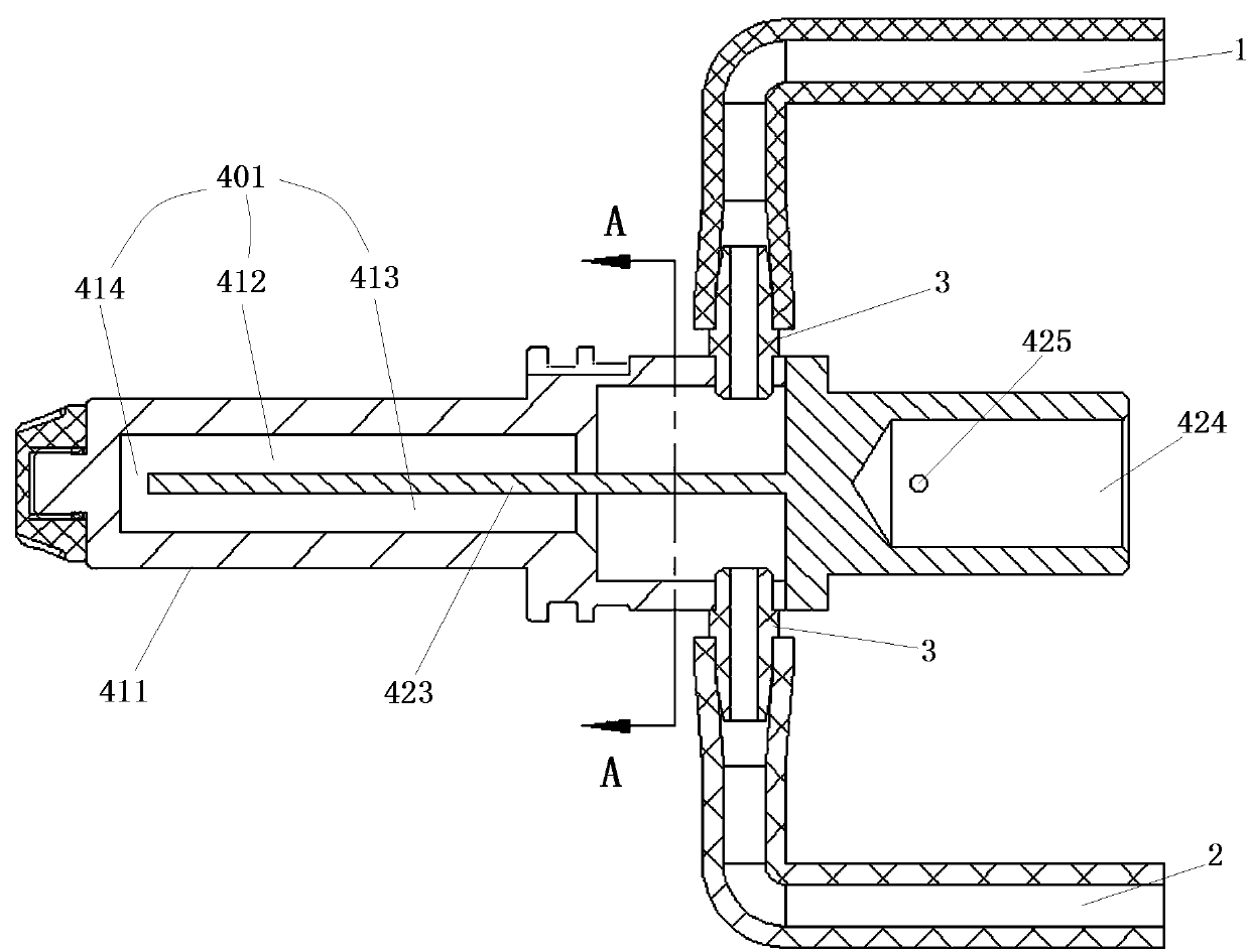 A self-cooling conductive contact piece and connector