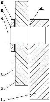 One-direction blocking mechanism of roller bed conveyor