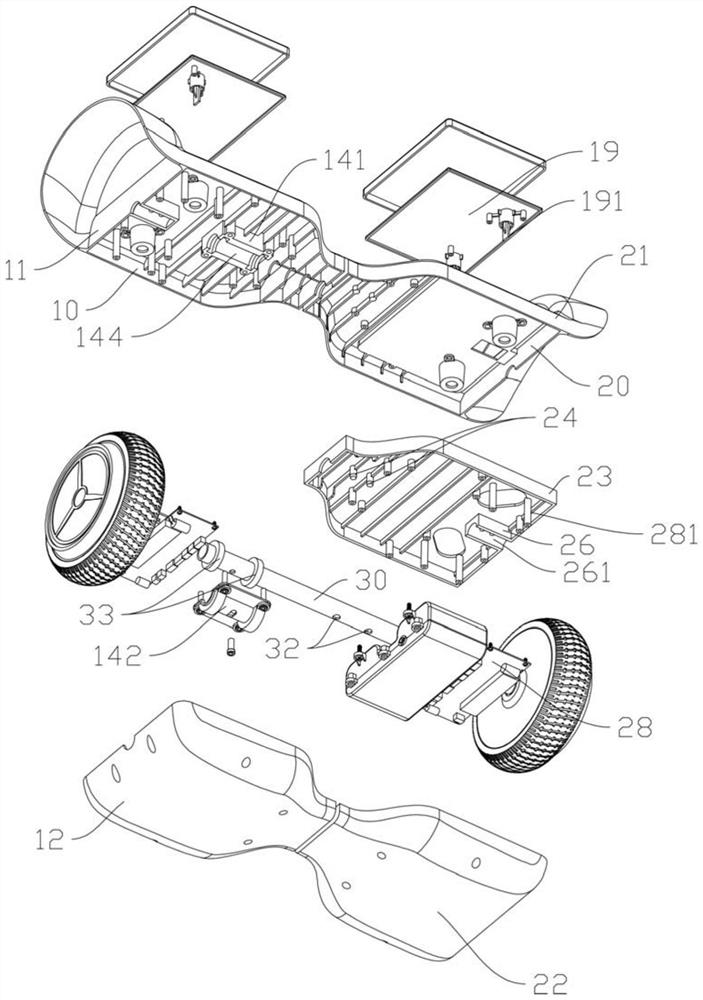 Through shaft type balance car with middle shell