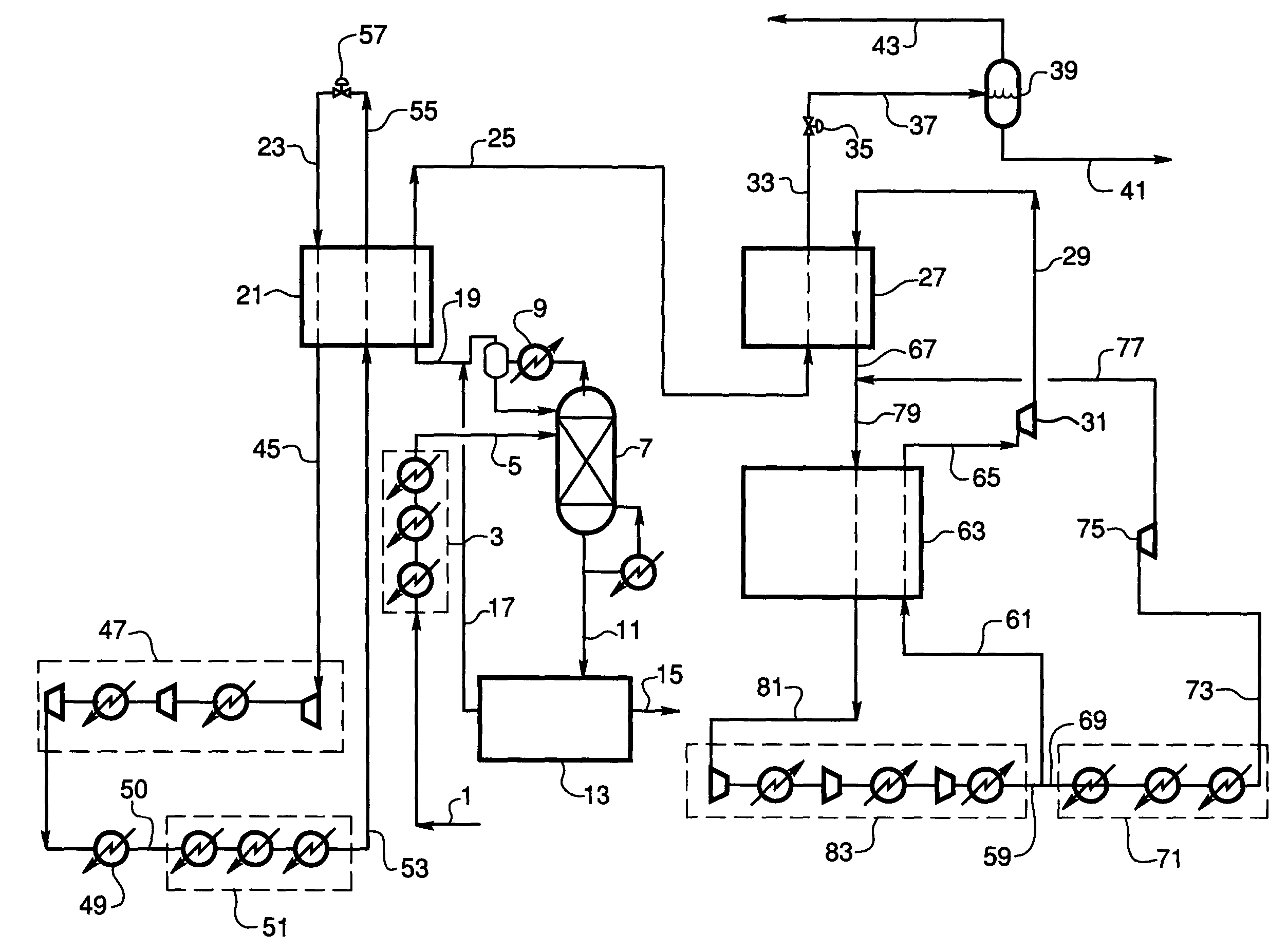 Hybrid gas liquefaction cycle with multiple expanders