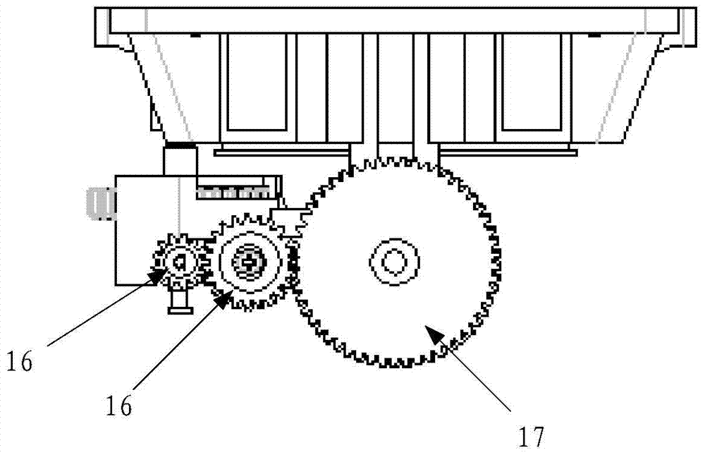 A transmission mechanism, a head-mounted display and a refraction adjustment method thereof