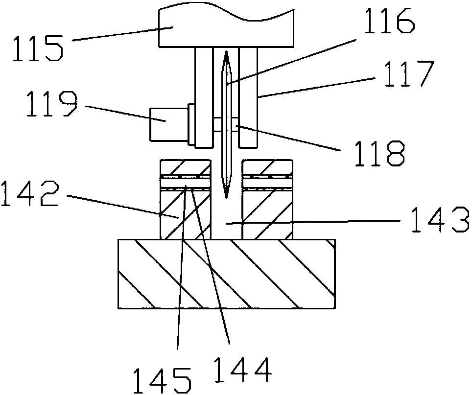 Rotary cable cutting mechanism with serrated blades