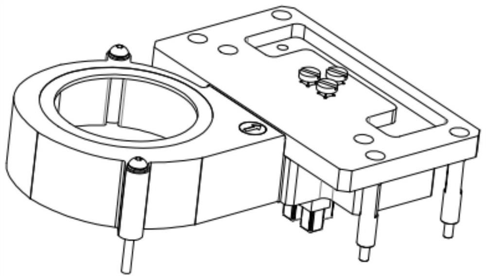 A penetrating heat dissipation device for the chip of the board under test