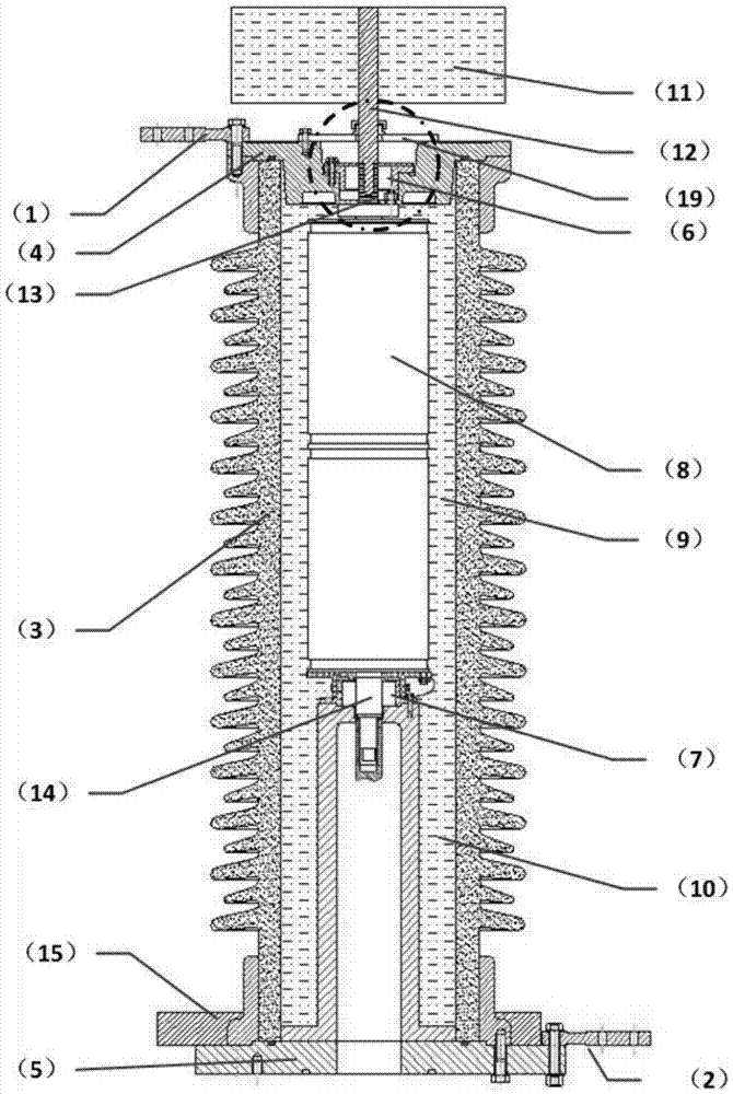 A heat dissipation structure of a high-voltage and high-current vacuum circuit breaker
