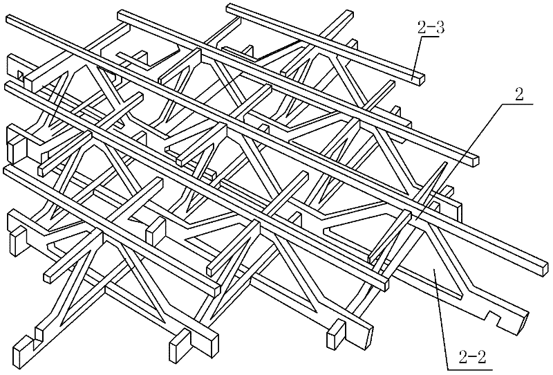 Pyramid-shaped dot matrix coreboard with transverse bar, panel strips for preparing core and preparation method of coreboard